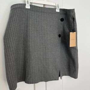Women’s NWT Halogen skirt, gray, size 18
